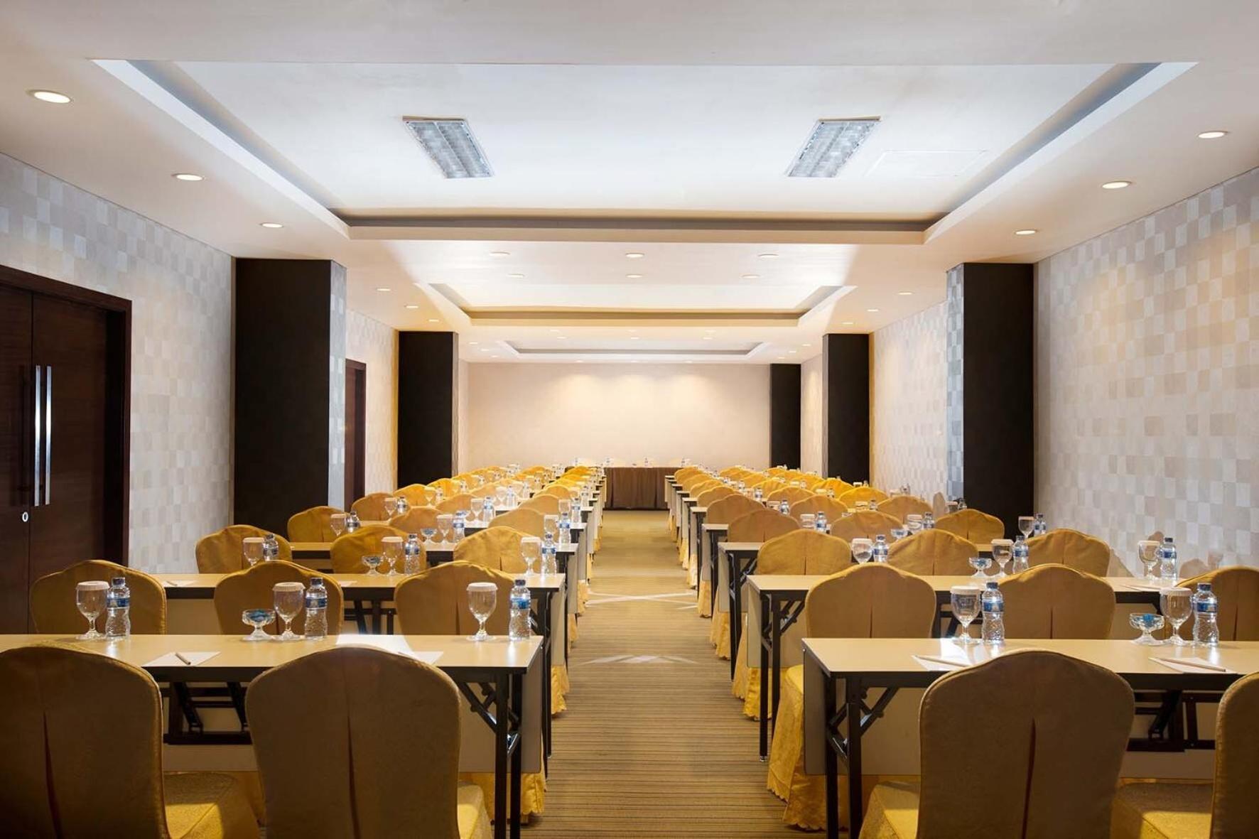 Hariston Hotel & Suites, Pluit - Jakarta Exterior photo